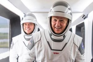 Diseñador mexicano responsable de trajes de astronautas en misión de NASA y SpaceX