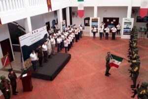 Ejército Mexicano instala exposición fotográfica “200 Años de Lealtad”, en Catemaco, Ver.